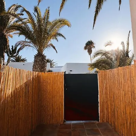 Rockbeach Bungalow Costa Teguise Exterior photo